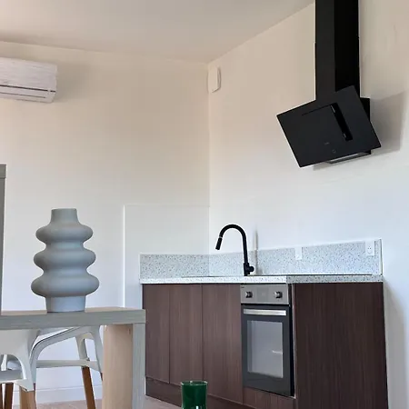 Apartment Large Bright, Designer Et Air-conditioned 1 Bedroom *