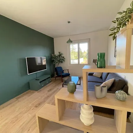 Large Bright, Designer Et Air-conditioned 1 Bedroom *